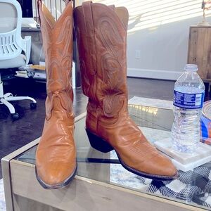 Lucchese Ladies Boot Size 10B